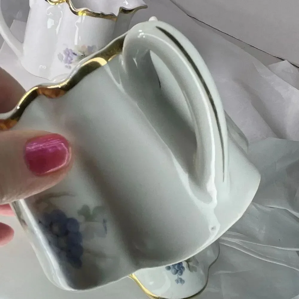 VTG Z.S.& Co Bavaria porcelain creamer and lidded sugar bowl set.